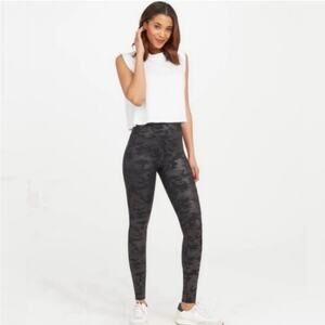 Spanx Faux Leather Camo Leggings Black Medium